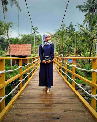 Foto Jembatan Wisata Kampung Flory Sleman Jogja