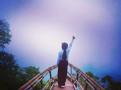 Foto Gardu Pandang Wisata Wanagiri Hidden Hills Bedugul