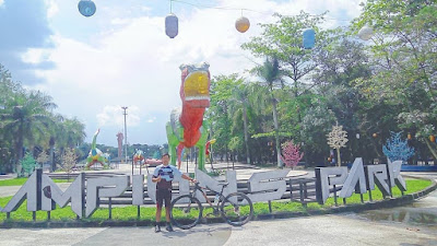 Taman Tegallega Bandung : Lampion Park