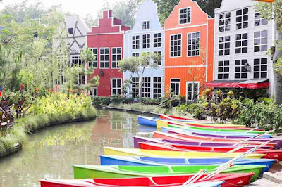 Wisata Nuansa Eropa Devoyage Bogor Kota Bogor Jawa Barat + Tiket Masuk, Rute, dan Penginapan Terdekat Devoyage Kampung Eropa