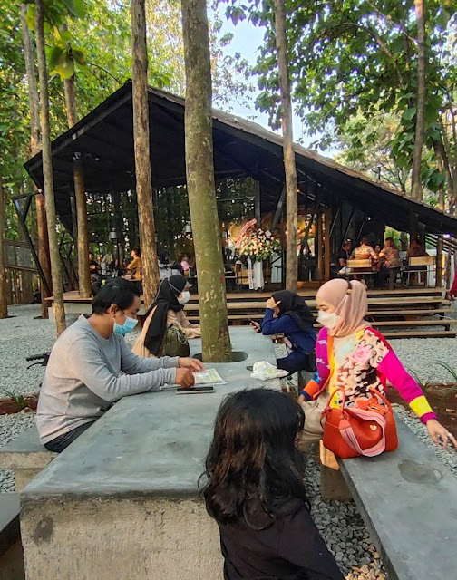 cafe jati purwakarta