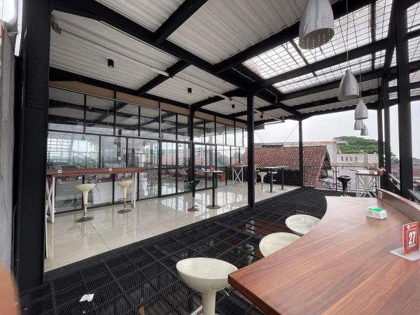 lantai pertama cabubu cafe lantai pertama cabubu cafe