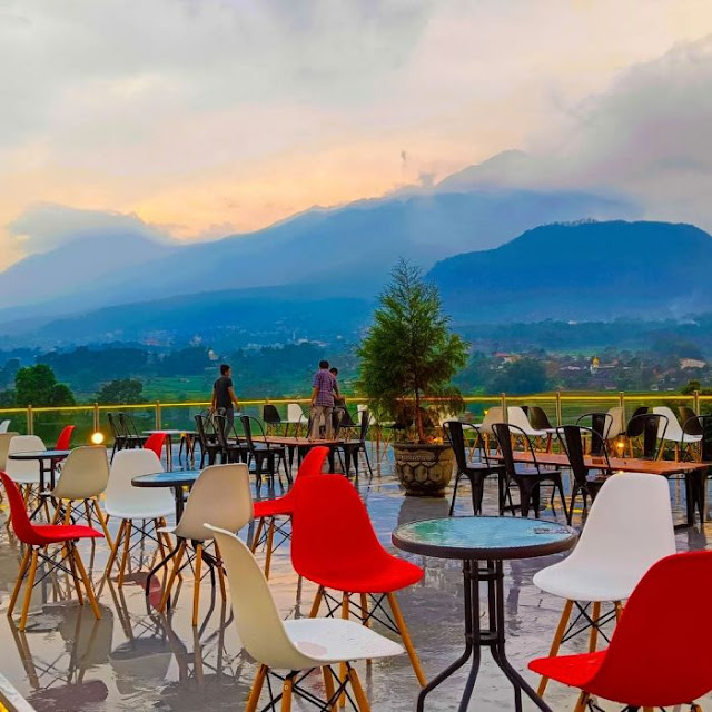 simbiosis cafe trawas