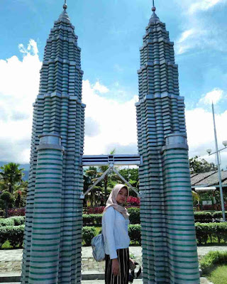 Small World Purwokerto : Twin Tower