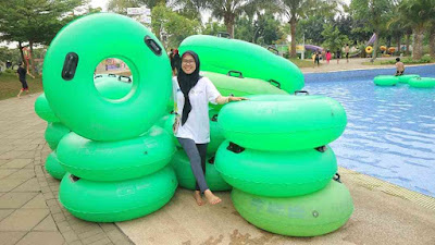 Wisata Kolam Renang Go Wet Waterpark Grand Bekasi
