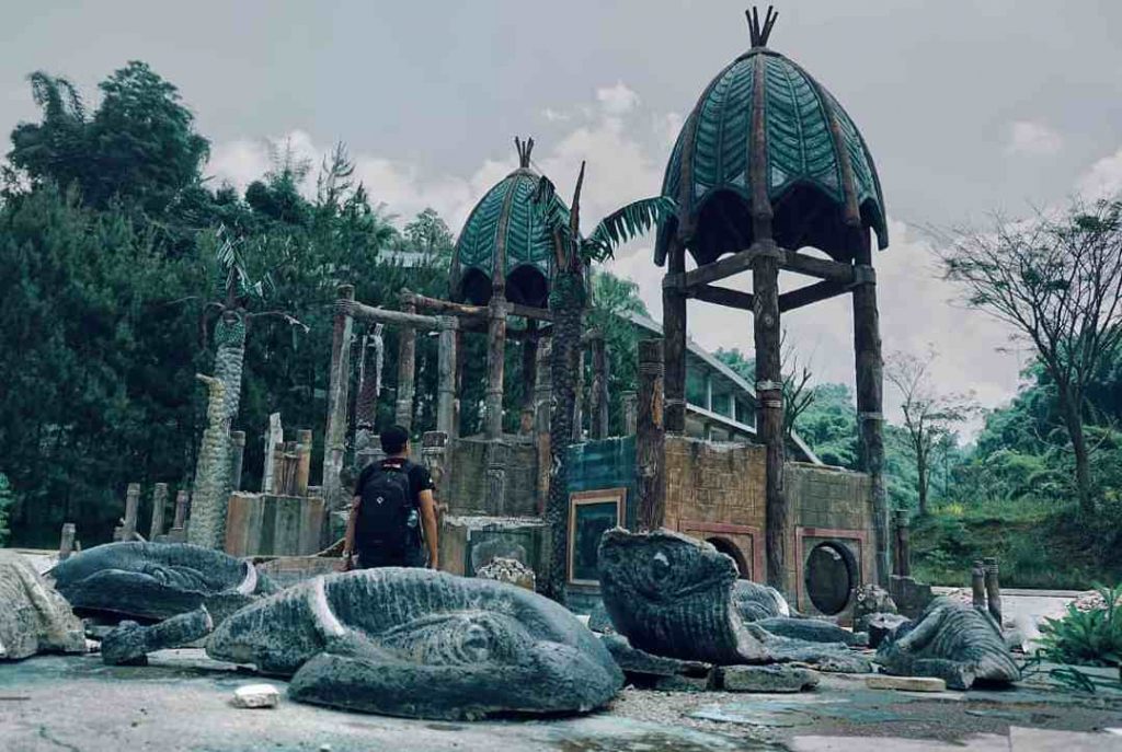 Review kampung gajah bandung