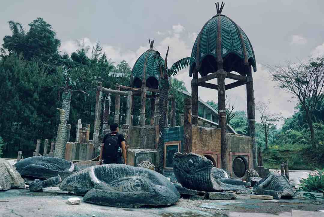 Review kampung gajah bandung