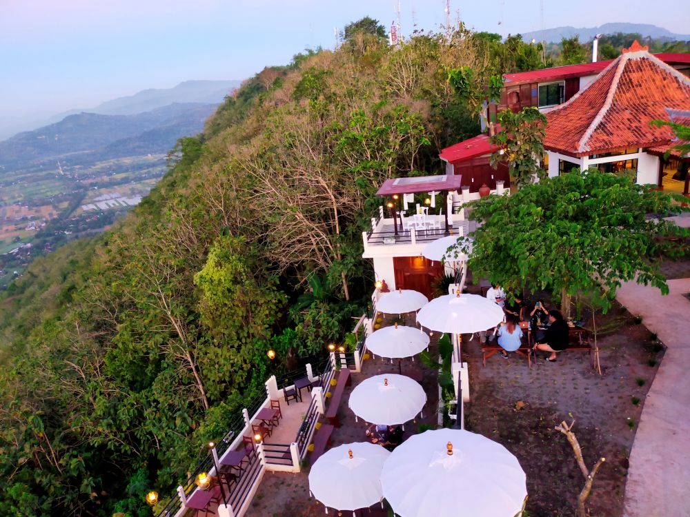 lesung cafe and resto jogja