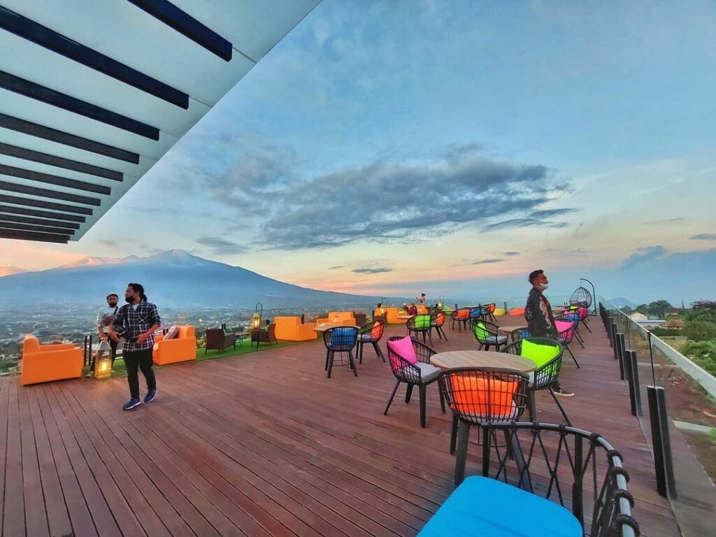 awang-awang skylounge batu malang