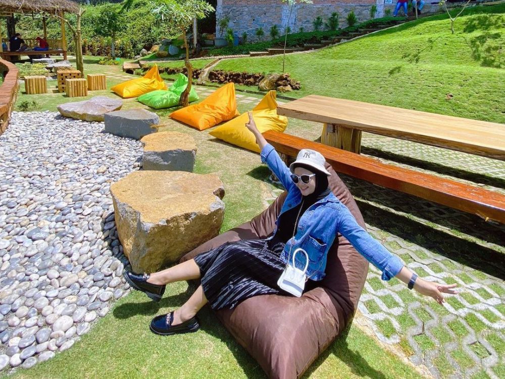 cafe lereng asri trawas