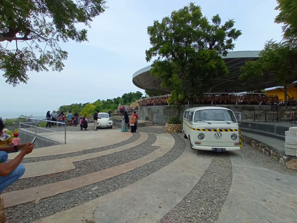 tebing cafe lamongan